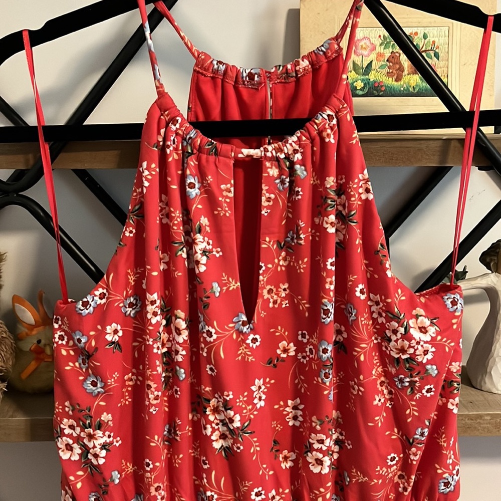 Floral Halter dress w/ keyhole front detail